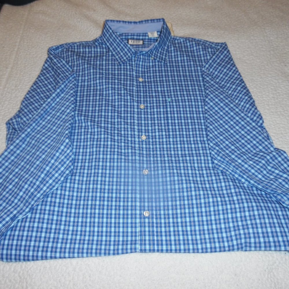 IZOD MENS  DRESS SHIRT. EXCELLENT CONDITION.  XL